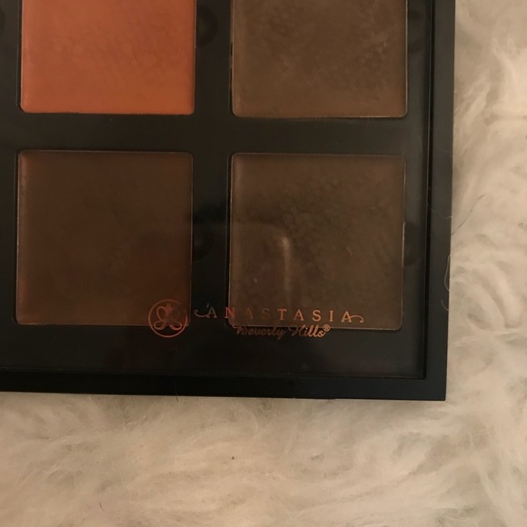 Anastasia Beverly Hills - Cream Contour Kit - Picture 2 of 3